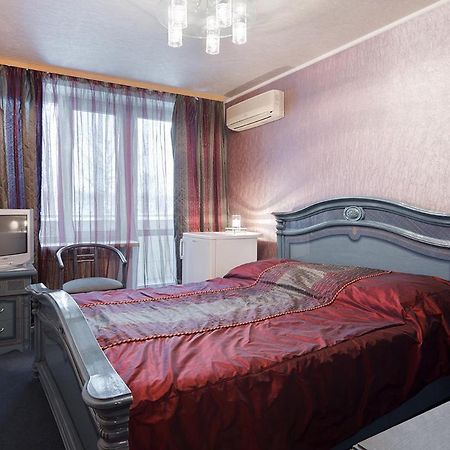 Druzhba hotel and restaurant Kharkiv Bagian luar foto