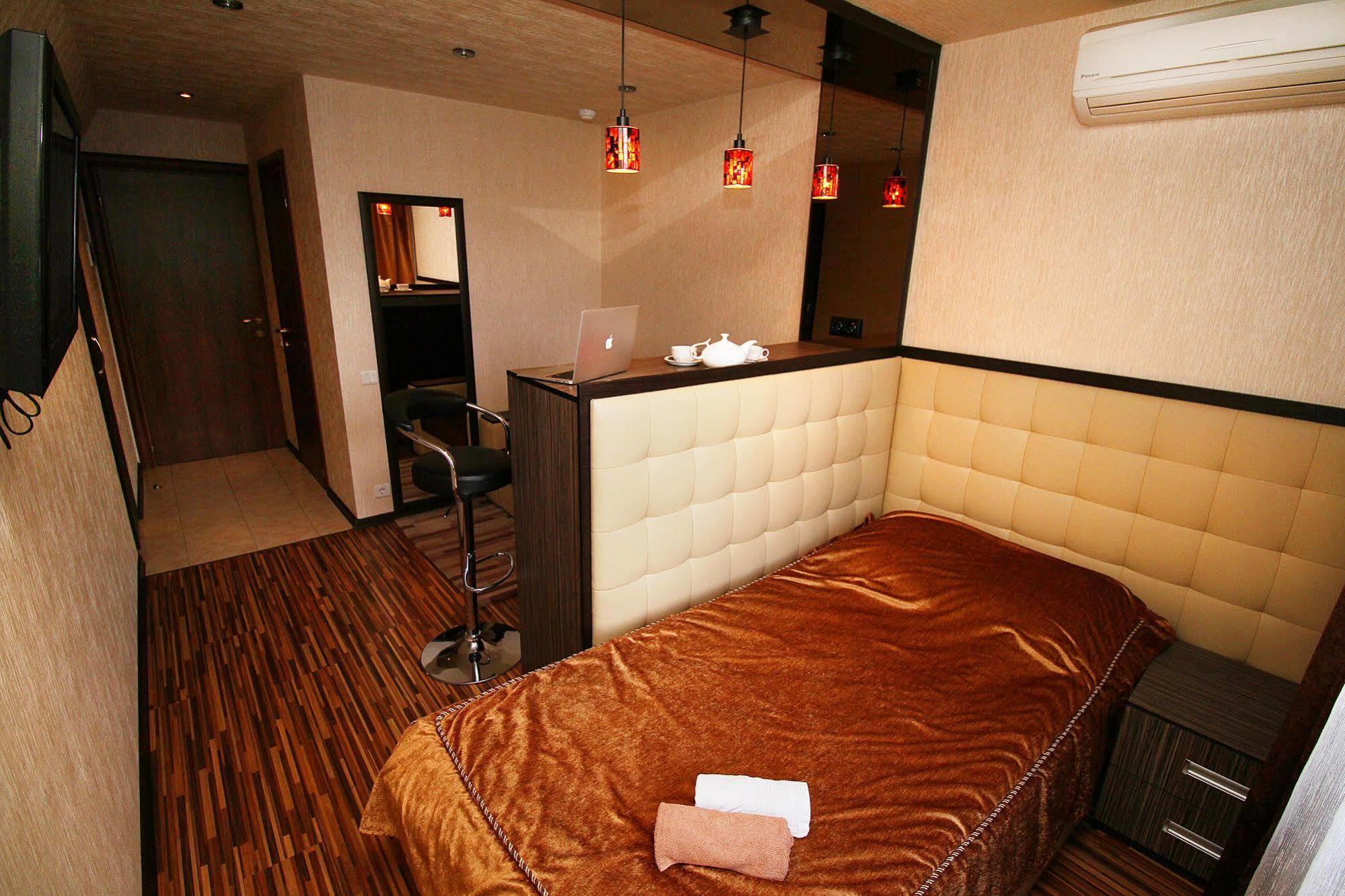 Druzhba hotel and restaurant Kharkiv Bagian luar foto
