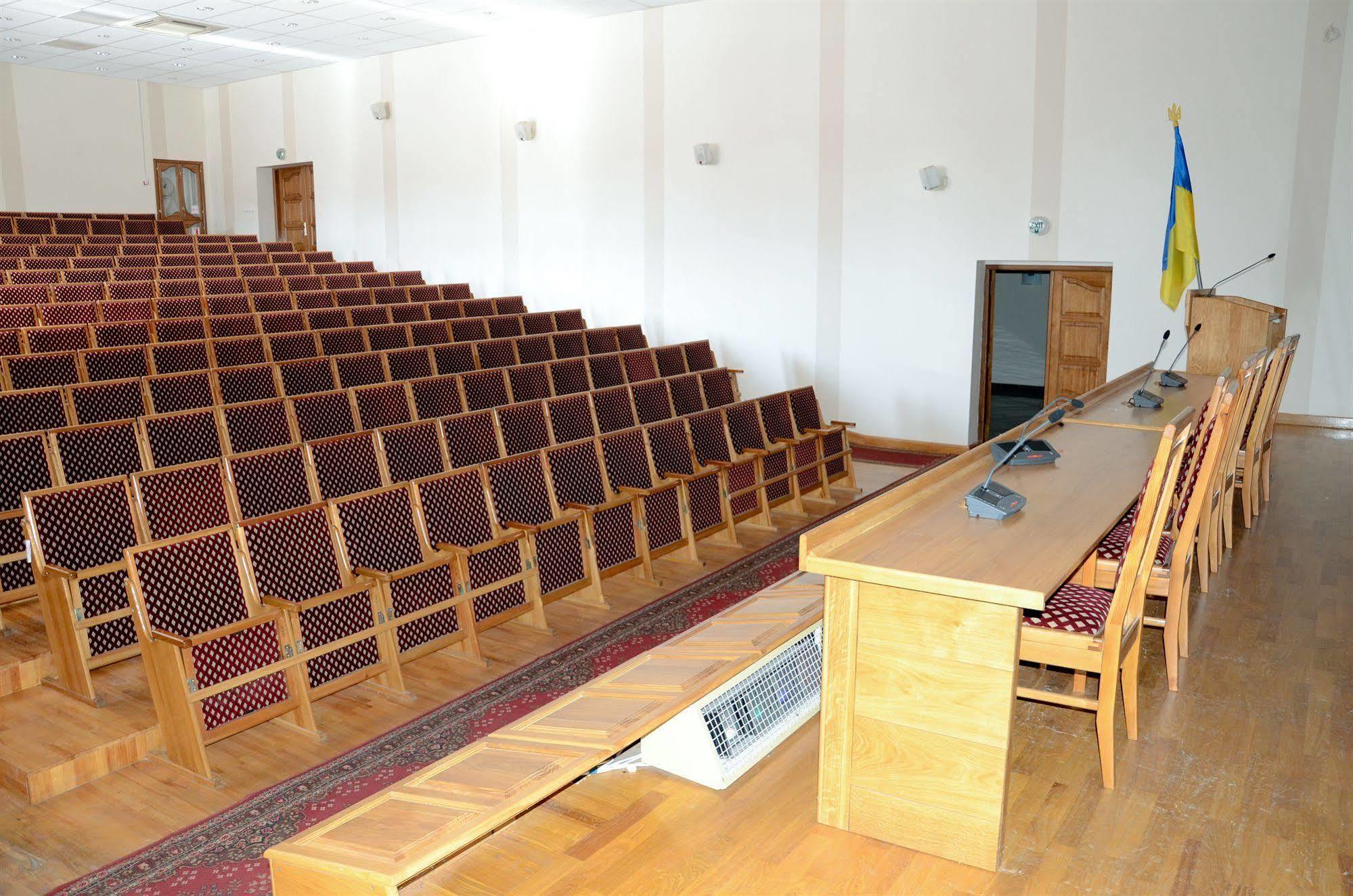 Druzhba hotel and restaurant Kharkiv Bagian luar foto